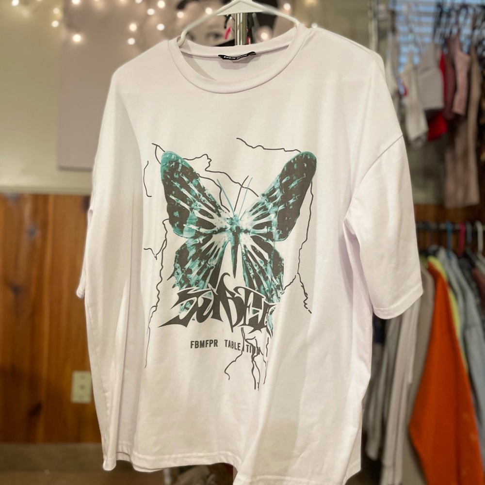 oversized t shirt from shein !
